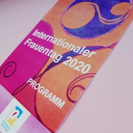 Titelblatt des Programmheftes der Stadt Paderborn vom Internationalen Frauentag 2020